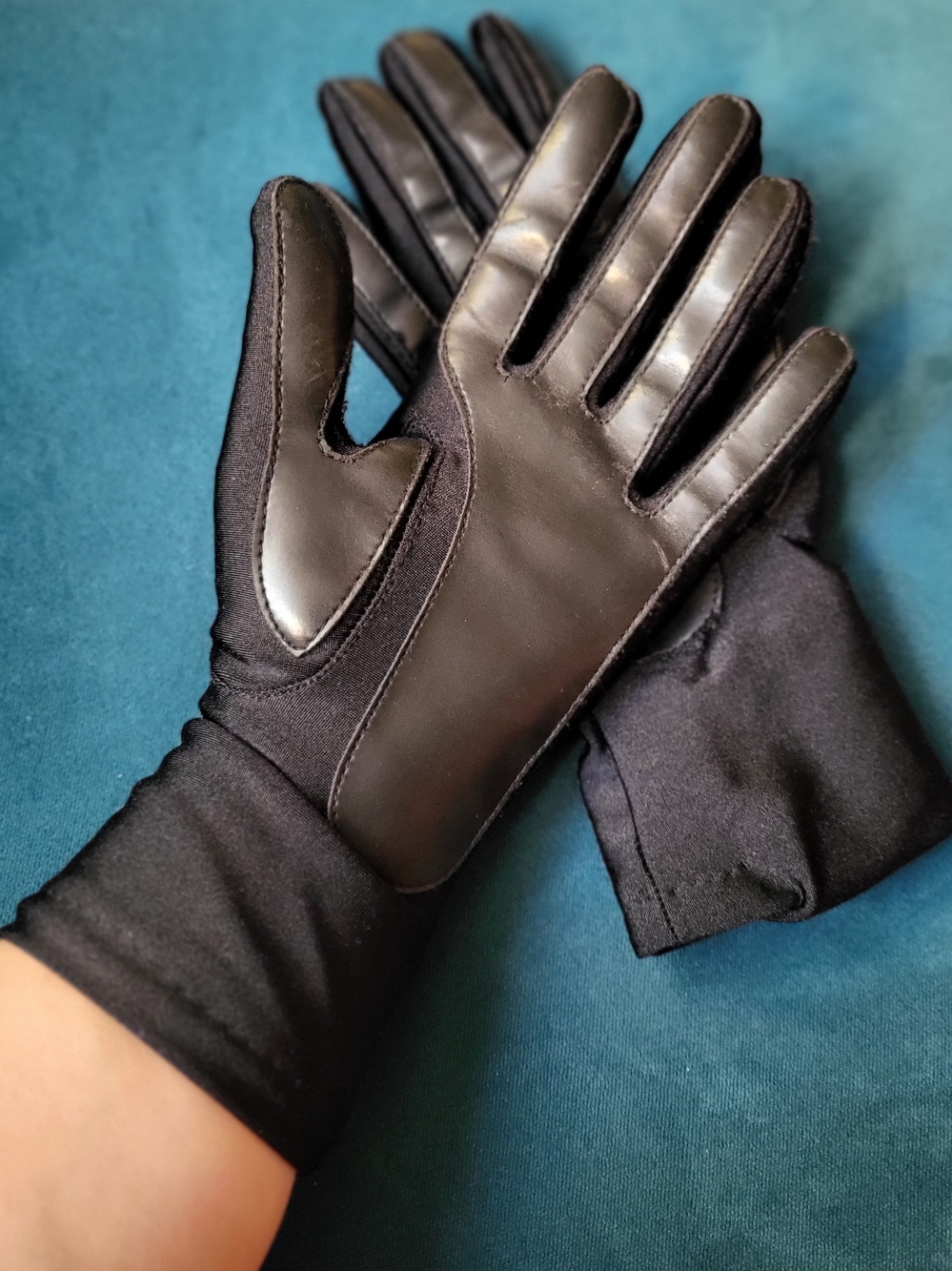 Black Leather-Panel Driving Gloves